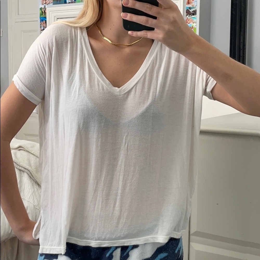 Brandy Melville tee shirt